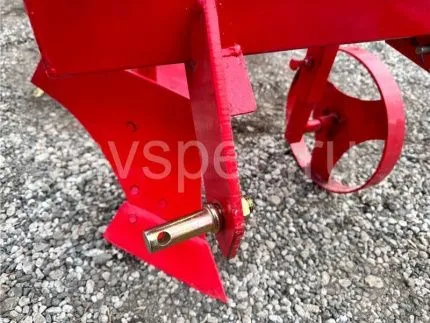 Плуг двухкорпусный 1l-220