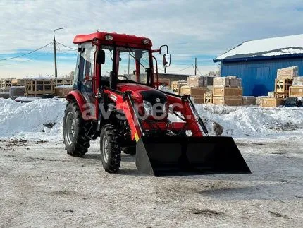 Трактор Dongfeng DF-404C G2 с кабиной с фронтальным погрузчиком